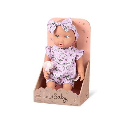 Poupée Bébé LullaBaby – Tenue Fleurie, Yeux Bleus et Teint Clair