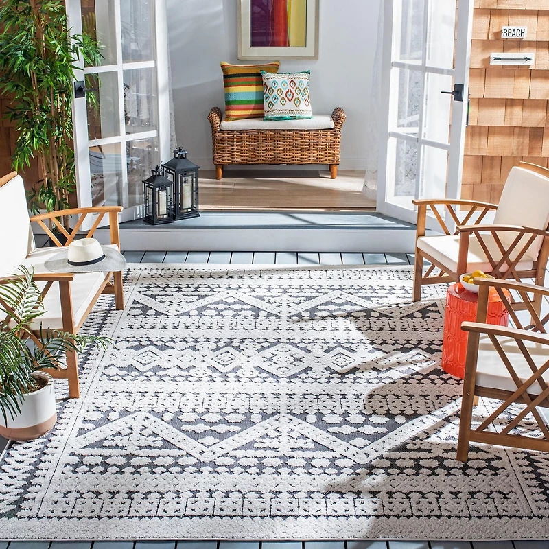 SAFAVIEH Cabana Arielle Geometric Indoor/Outdoor Area Rug