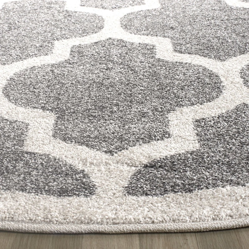 Safavieh Amherst Roderick Geometric Area Rug
