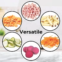 Starfrit Pump'N'Slice, Mandoline Verticale, Coupe-Aliments, Trancheuse Sécuritaire, Lames Enfermées, Pompage À Une Main, Épaisseur Ajustable, Se Plie Pour Rangement, Outil De Nettoyage Inclus Le trancheur Pump-N-Slice de Starfrit coupe rapidement fruits et légumes avec une pompe facile. Lames ajustables en acier inox de 0,5 à 8 mm. Lames sécurisées, design compact avec pieds pliables, et pièces lavables au lave-vaisselle pour une préparation rapide et un nettoyage facile.