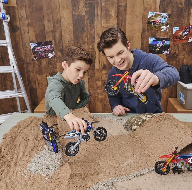Supercross, Authentic Justin Brayton 1:10 Scale Collector Die-Cast Motorcycle Replica with Display Stand