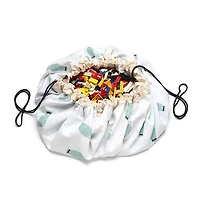 Play & Go - Aventure sur le Circuit de Train - Tapis de Jeu 3-en-1 - Sac de Rangement et Sac à Couches - Réversible avec des Icônes d'Ours Heureux - Diamètre 140 cm - Convient aux Nouveau-nés et Tout-