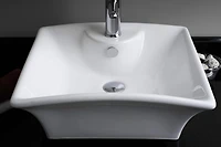 American Imaginations AI-30956 19,5 pouces W au-dessus du navire blanc de compteur pour le perçage de centre de 1 trou