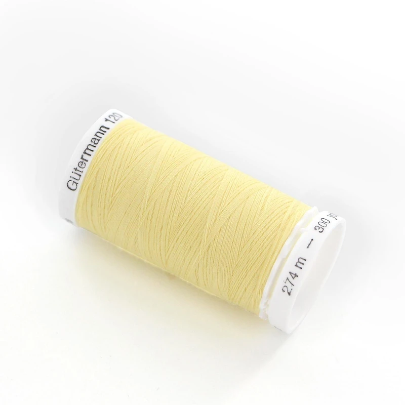 Fil tout usage Gutermann 120 à 100 % polyester 274 m/300 vgs