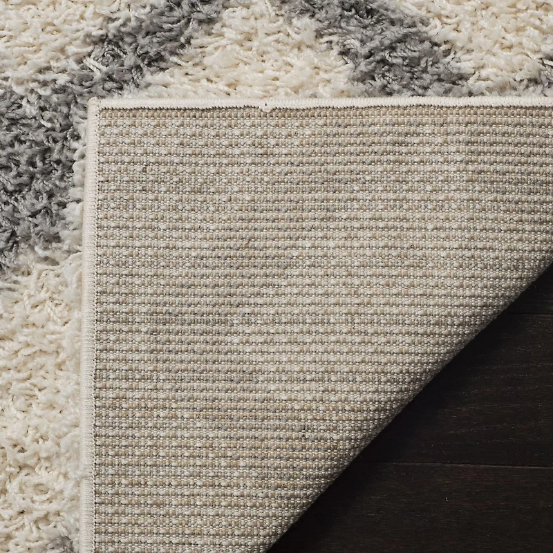Safavieh Dallas Jerrie Geometric Shag Area Rug