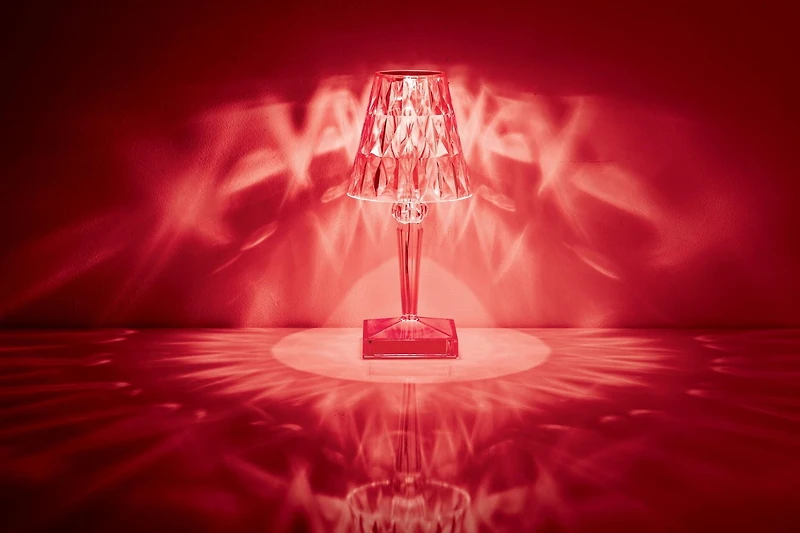Lampe tactile à DEL en cristal multicolore de 10 po de Merkury Innovations .Lampe tactile LED en cristal
