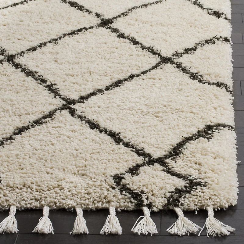 Safavieh Moroccan Fringe Lavern Geometric Shag Area Rug