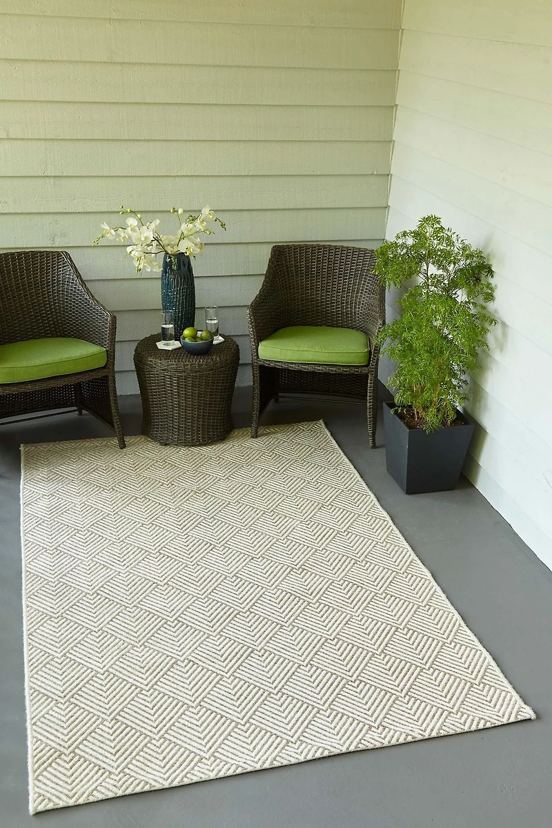 ECARPET Laura  6'7" x 9'6" Contemporary Area Rug for Living Room, Bedroom, Dining Room, Entrance, Hallway and More.