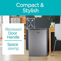 Black + Decker BCRK25V Réfrigérateur compact Energy Star Mini-réfrigérateur à porte unique avec congélateur, pieds cubes, VCM, 2,5 pieds cubes, finition en métal brossé, gris