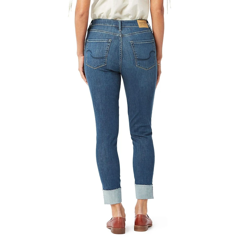 Levi Strauss Signature.™ Women's Simply Stretch Shaping High Rise Ankle Skinny Jeans
