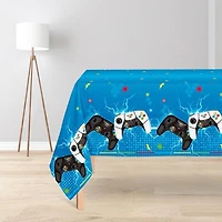 Game on plastic tablecloth, Game on tablecloth