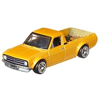 Véhicule 1:64 de Hot Wheels Datsun Sunny B121