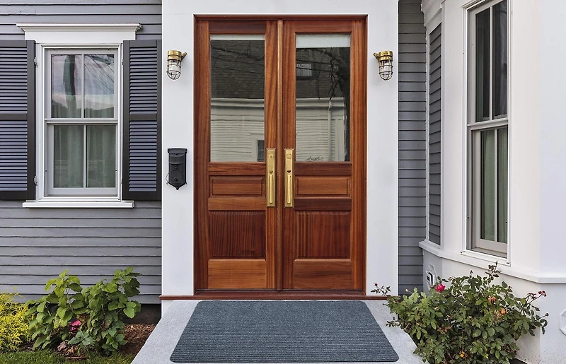 Tapis utilitaire et nervuré pour le escaliers de la collection Lifesaver