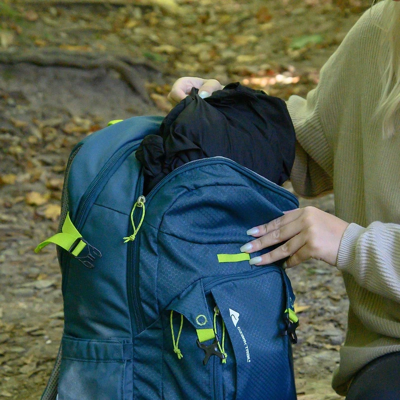 Ozark Trail Petit sac à dos léger emballable 20L Dayback Sac à dos de jour de randonnée de 20 litres