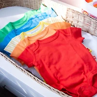 Fisher Price ensemble de 5 cache-couches dans une boîte cadeau