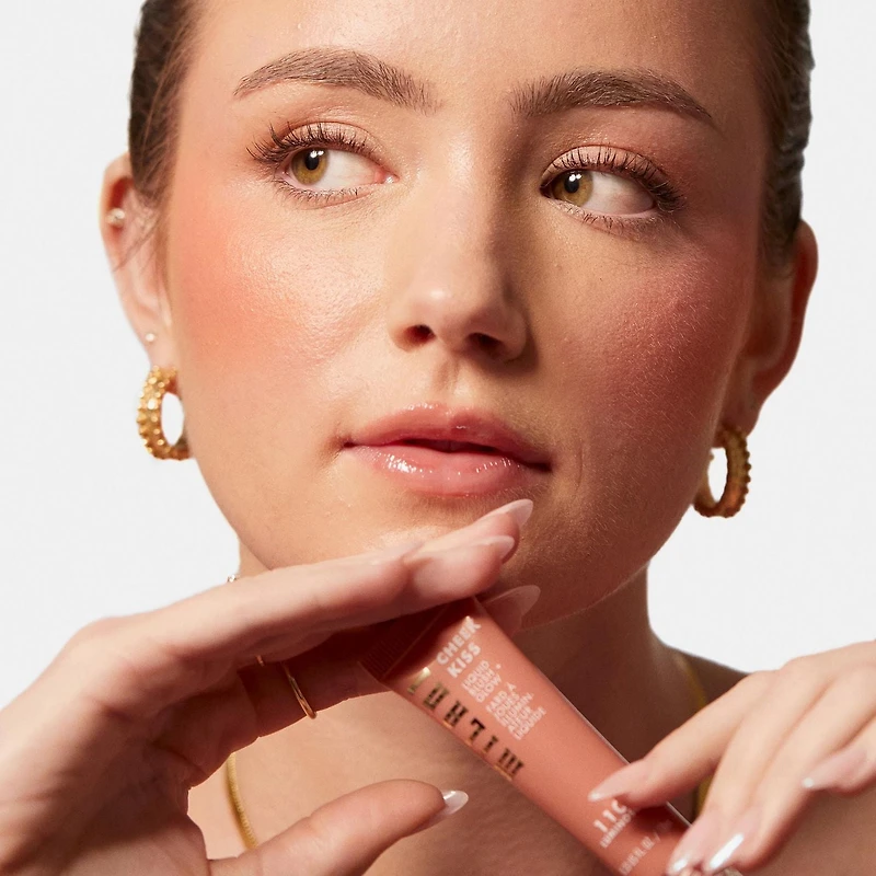Milani Cheek Kiss Liquid Blush + Glow
