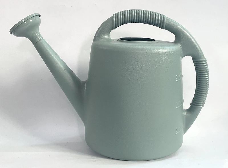 2GAL WATERING CAN-GREEN MILIEU, Product size:L19XW6.89XH12.5