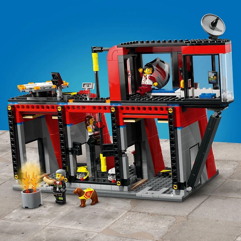 LEGO City Fire La caserne et le camion de pompiers 60414 Ensemble de construction (843 pièces) Comprend 843 pièces, 6+ ans