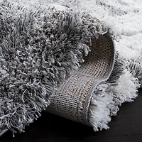 SAFAVIEH Horizon Konstantinos Abstract Shag Area Rug