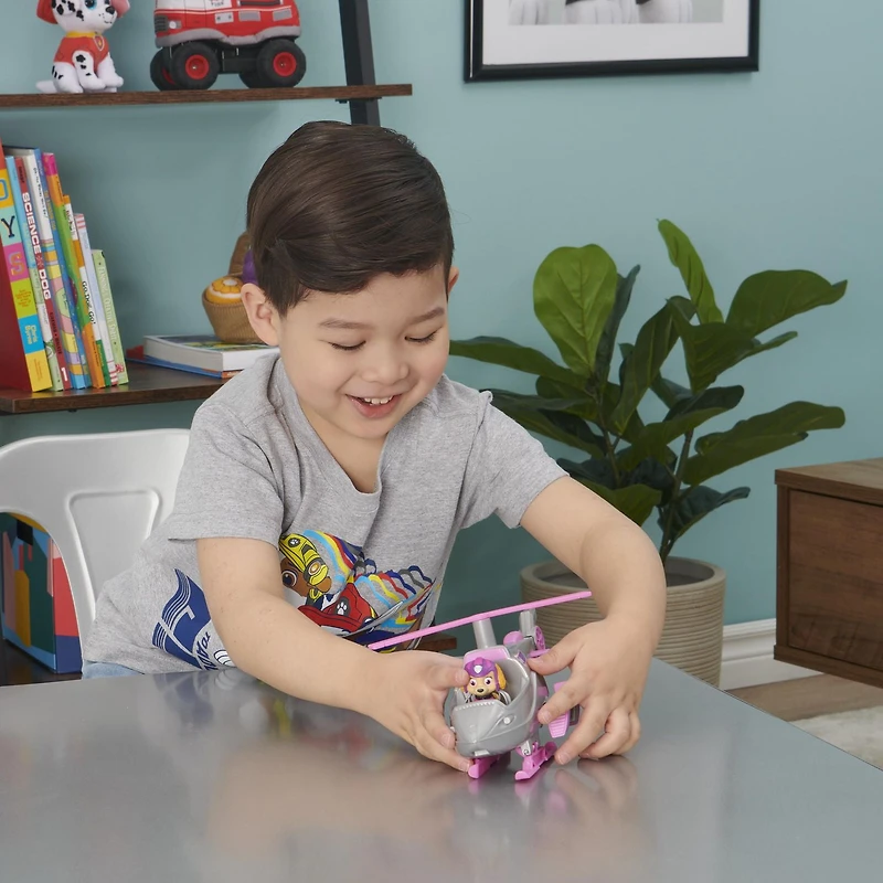 PAW Patrol, Skye’s Deluxe Movie Transforming Toy Car with Collectible Action Figure, Kids Toys for Ages 3 and up