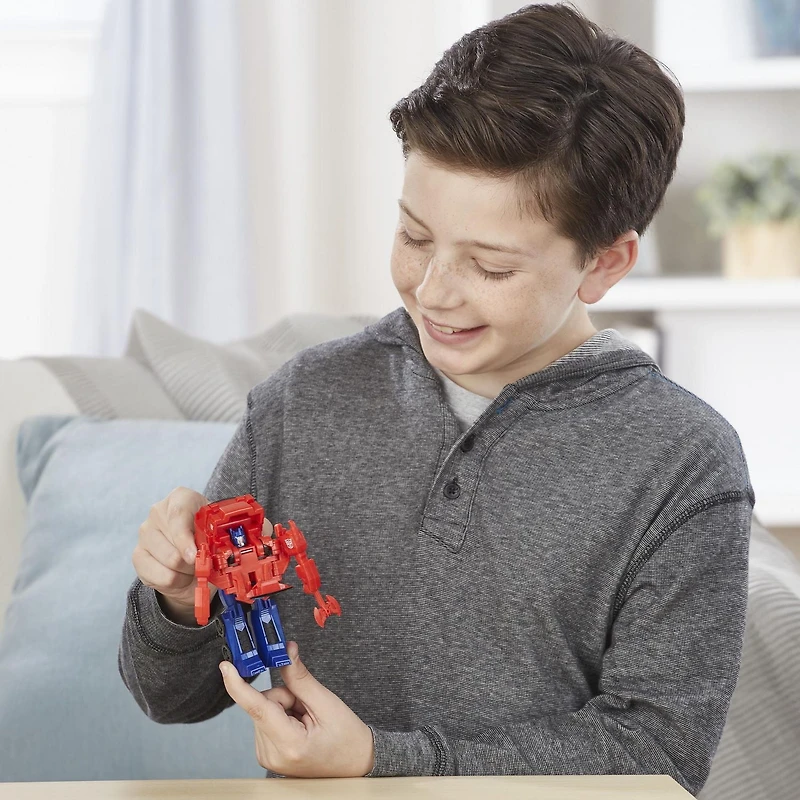 Transformers Cyberverse Action Attackers - Figurine Optimus Prime à conversion 1 étape