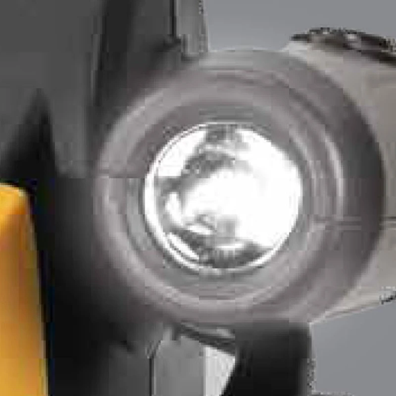 EverStart 1000 Peak Amp Jump-Starter w/ Triple USB-A ports (3.1A) and 120 PSI Compressor