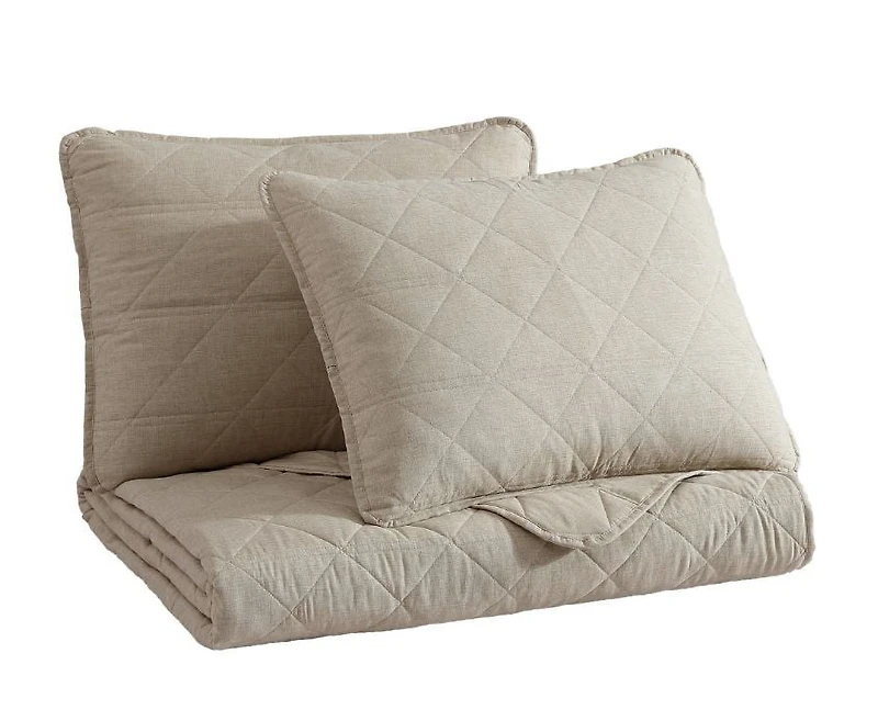 Social Standard by Sanctuary 3 Piece Quilt Set, Chambray Weave, Geo Diamond Quilt Pattern, Easy Care, Wrinkle Resistant
