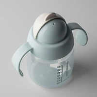 Tommee Tippee Starter Straw Cup, 8oz, gobelet pour enfant de 6 mois et plus, avec paille lestée en silicone et poignées faciles à tenir, bleu et vert, 2 pièces