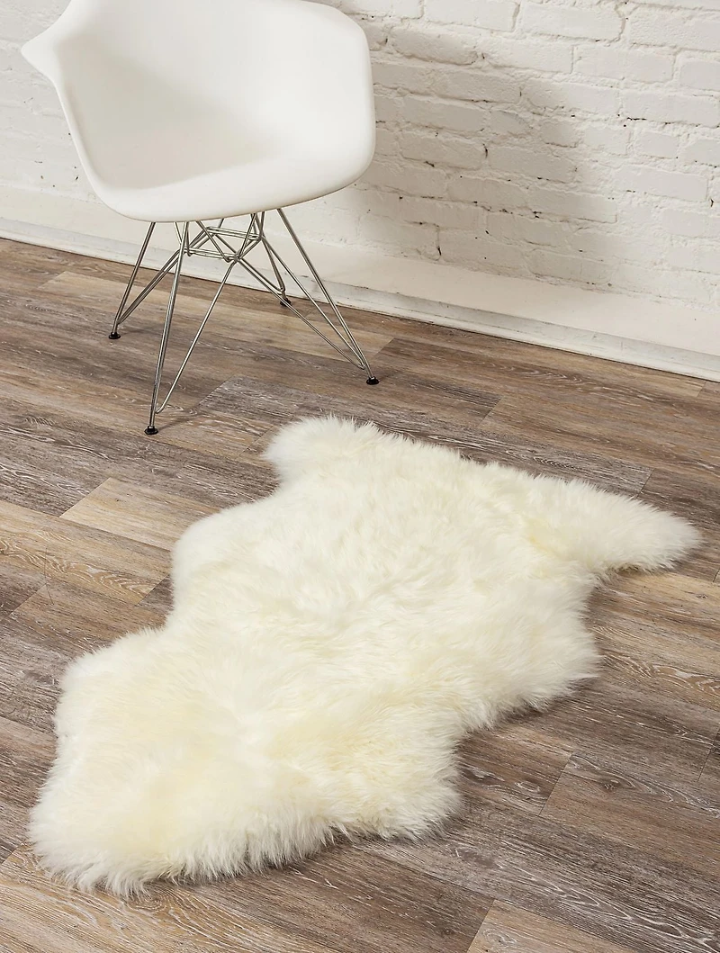 H-Natural New Zealand Sheepskin Rug
