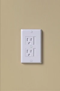 KidCo Universal Outlet Cover