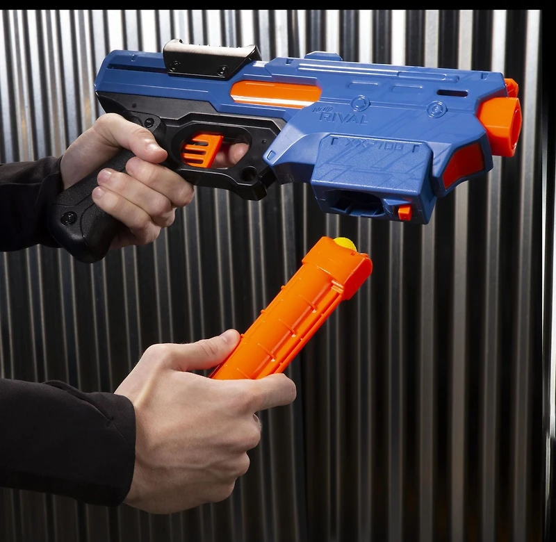 Blaster Nerf Rival Finisher XX-700, chargeur à remplissage rapide, mécanisme à ressort, 7 billes en mousse Nerf Rival officielles, équipe bleue