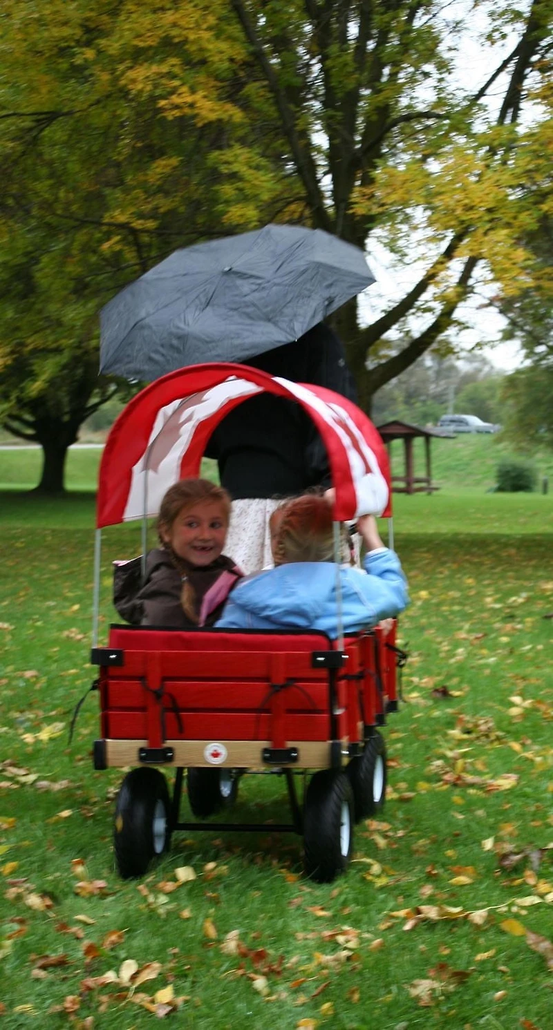 Millside Classic Canada Kids wood Wagon with pads