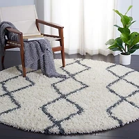 Safavieh Venus Nanda Geometric Shag Area Rug