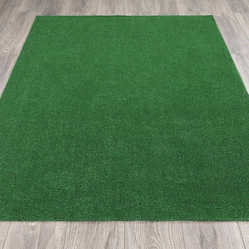 Garden Grass Collection Solid Design Rug, Green