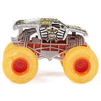 Monster Jam, Official EarthShaker Vs. Max-D Die-Cast Monster Trucks, 1:64 Scale, Kids Toys for Boys Ages 3 and up
