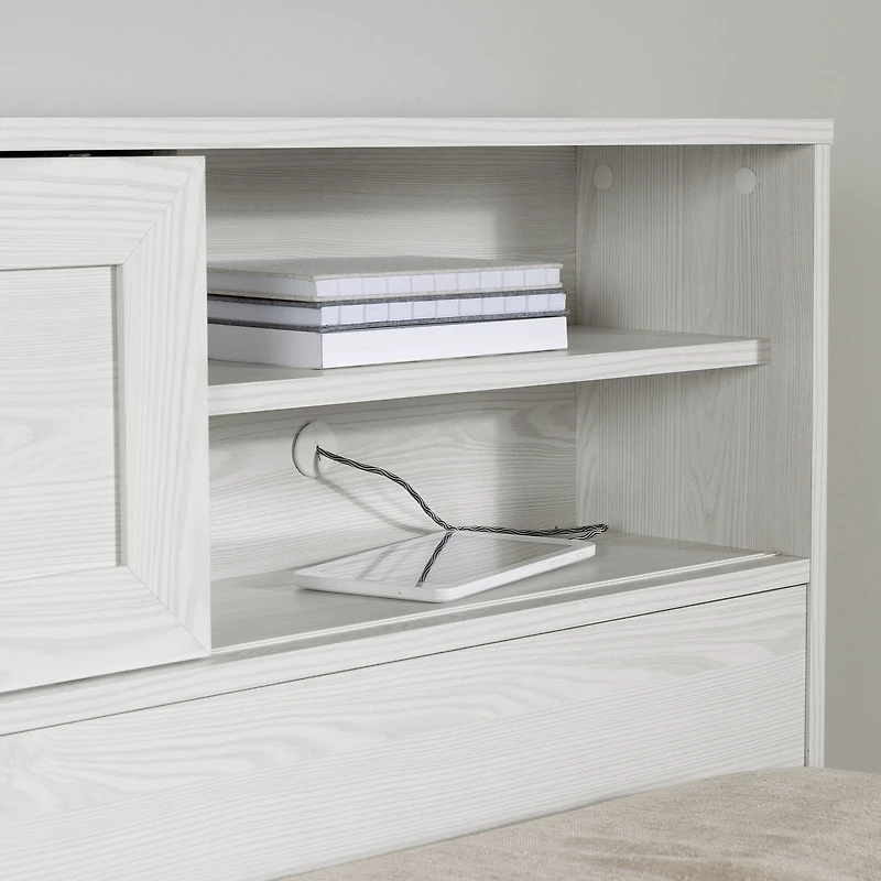 South Shore Hazen Twin Mates Bed with 3 Drawers and Headboard Set, in White Pine