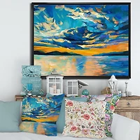 Designart Nuageux grand ouvert coucher de soleil sur l'horizon de l'océan ART MURAL À CADRE FLOTTÉ