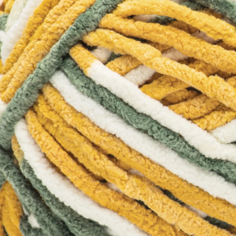 Bernat® Blanket™ #6 Super Bulky Polyester Yarn 10.5oz/300g