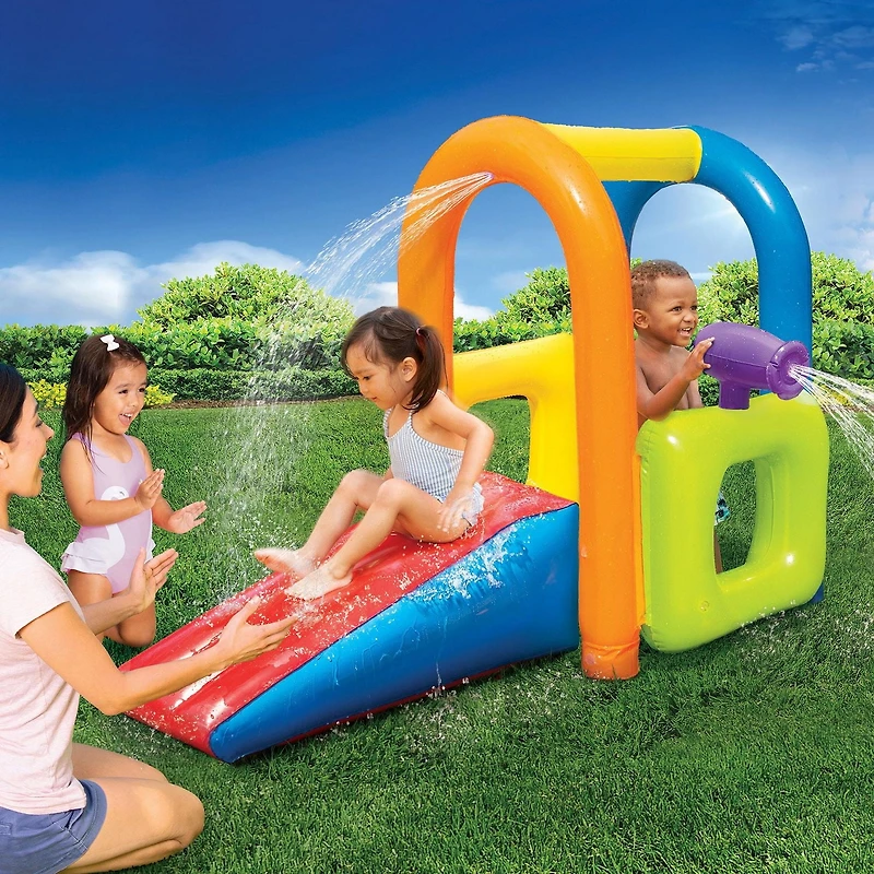 Banzai Jr. – Aire de jeux d’eau gonflable géante pour enfants avec arrosage