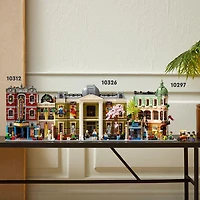 LEGO Icons Natural History Museum Building Kit for Adults, Build and Display Gift Idea for Lovers of Museums, Dinosaurs, Science and Geology, Addition to the Modular Buildings Collection, 10326