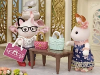 Calico Critters Boutique de Mo Maison de Poupée avec Figurine et Accessoires de Mode