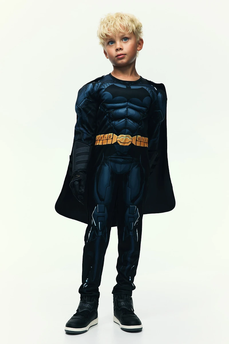 Costume