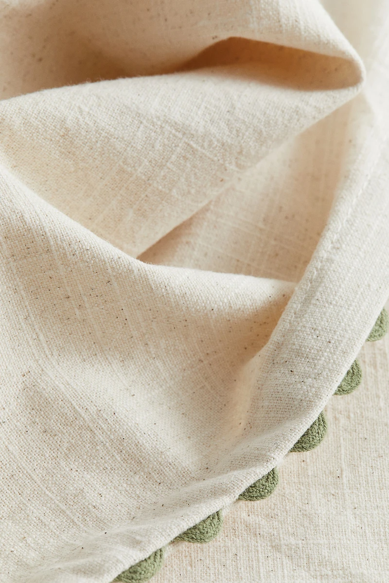 2-Pack Scalloped-Edge Placemats