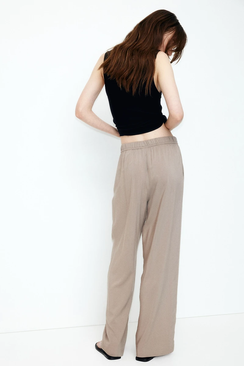 Wide-cut Pull-on Pants