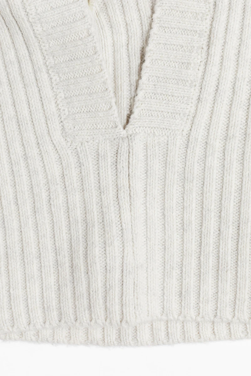 Cagoule en tricot côtelé