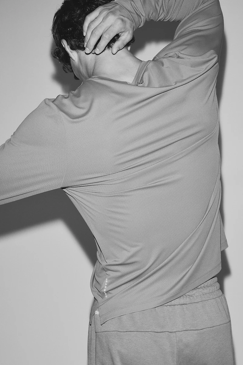 Long-Sleeved Sports Shirt with DryMove™
