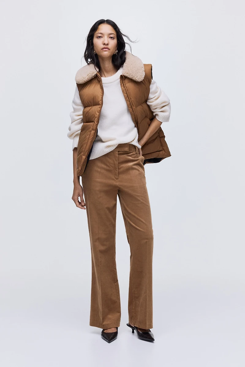 Pantalon à jambes semi-évasées en velours côtelé