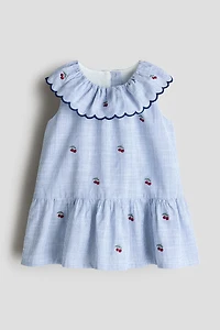 Robe avec détails brodés