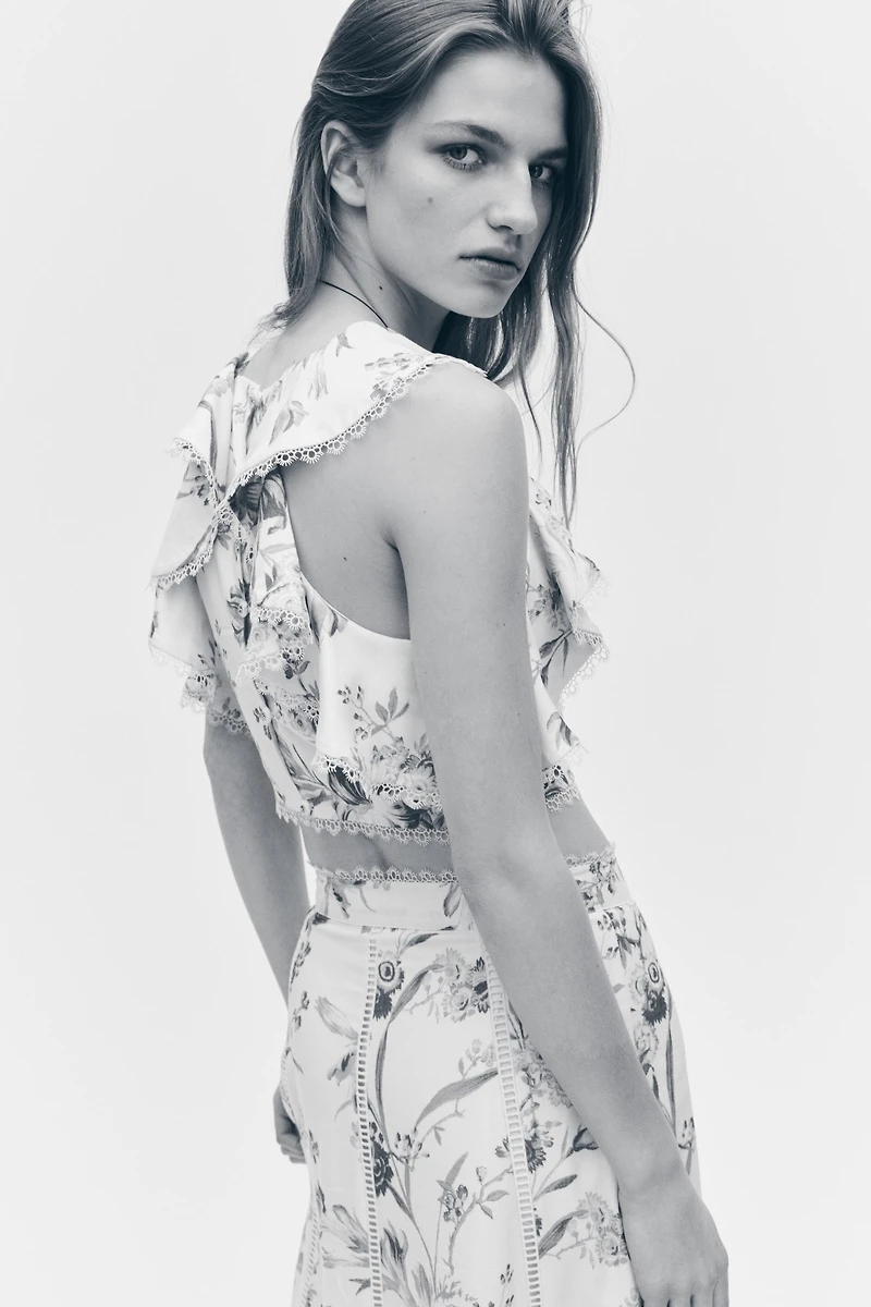 Sleeveless Linen-Blend Top