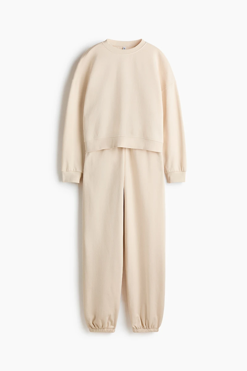 2-Piece Sweatshirt and Joggers Set